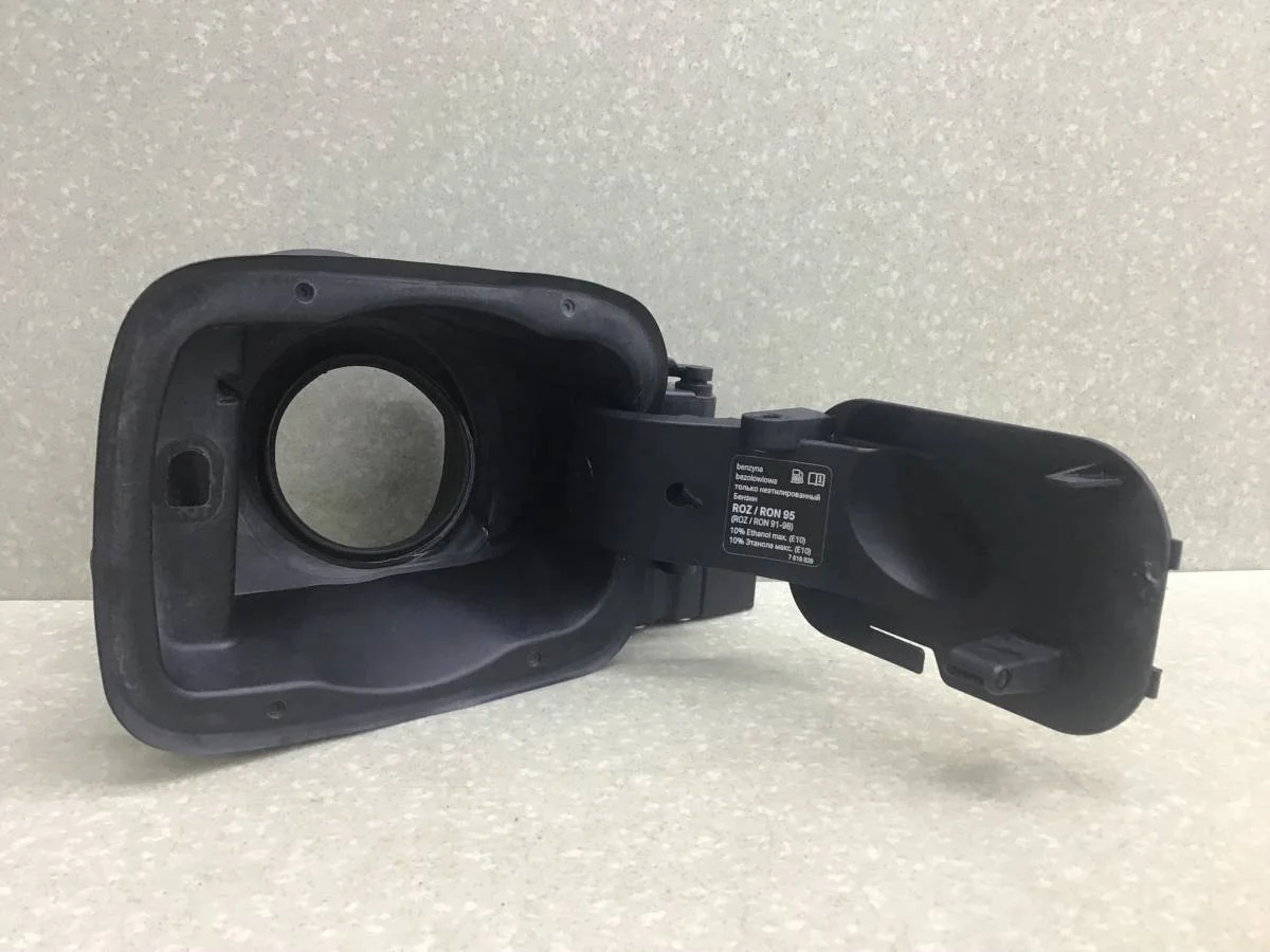 Лючок бензобака BMW X1 E84 2009-2015 [51172990139] - миниатюра 2