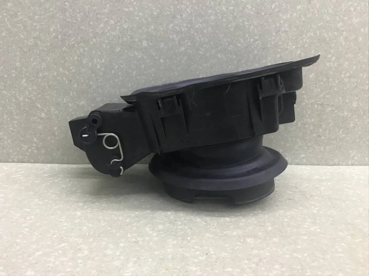 Лючок бензобака BMW X1 E84 2009-2015 [51172990139] - миниатюра 6