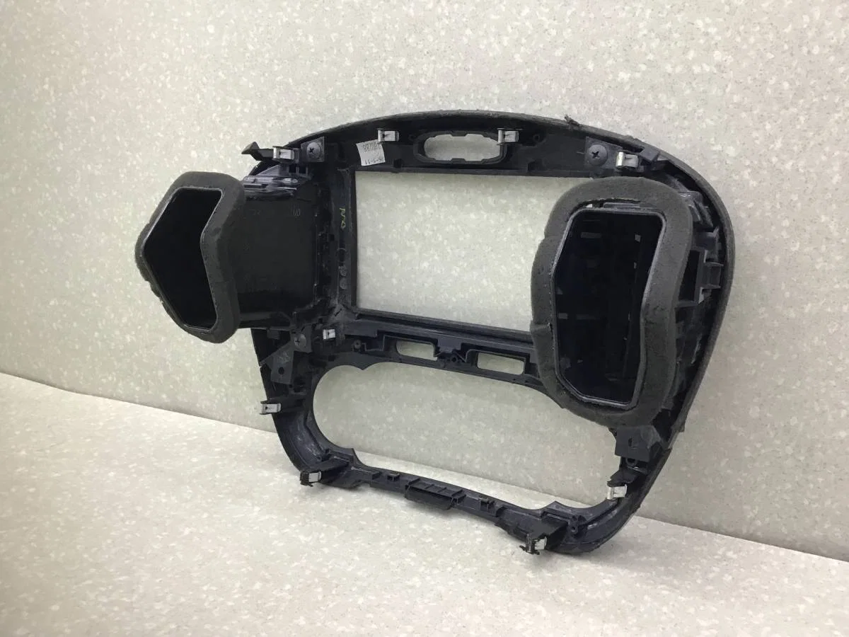 Рамка магнитолы Nissan Juke (F15) 2011> [682601KE0A] - миниатюра 10