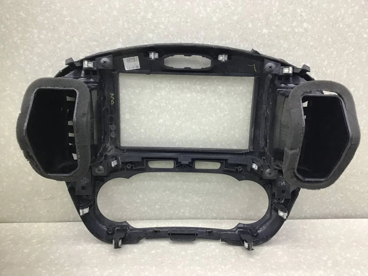 Рамка магнитолы Nissan Juke (F15) 2011> [682601KE0A] - миниатюра 8