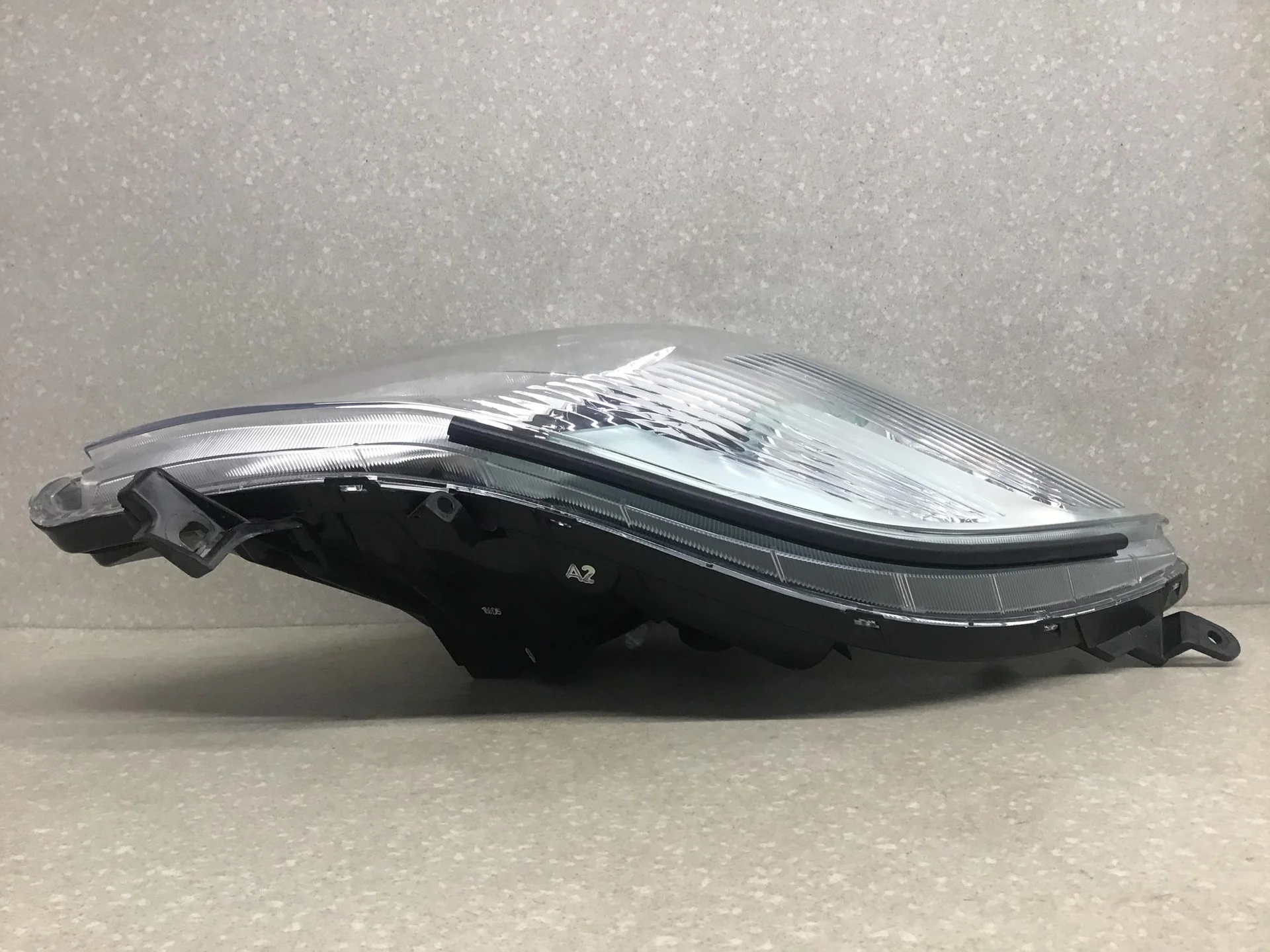 Фара правая Toyota Vitz P90 2005-2011 [8111052A20] - миниатюра 8