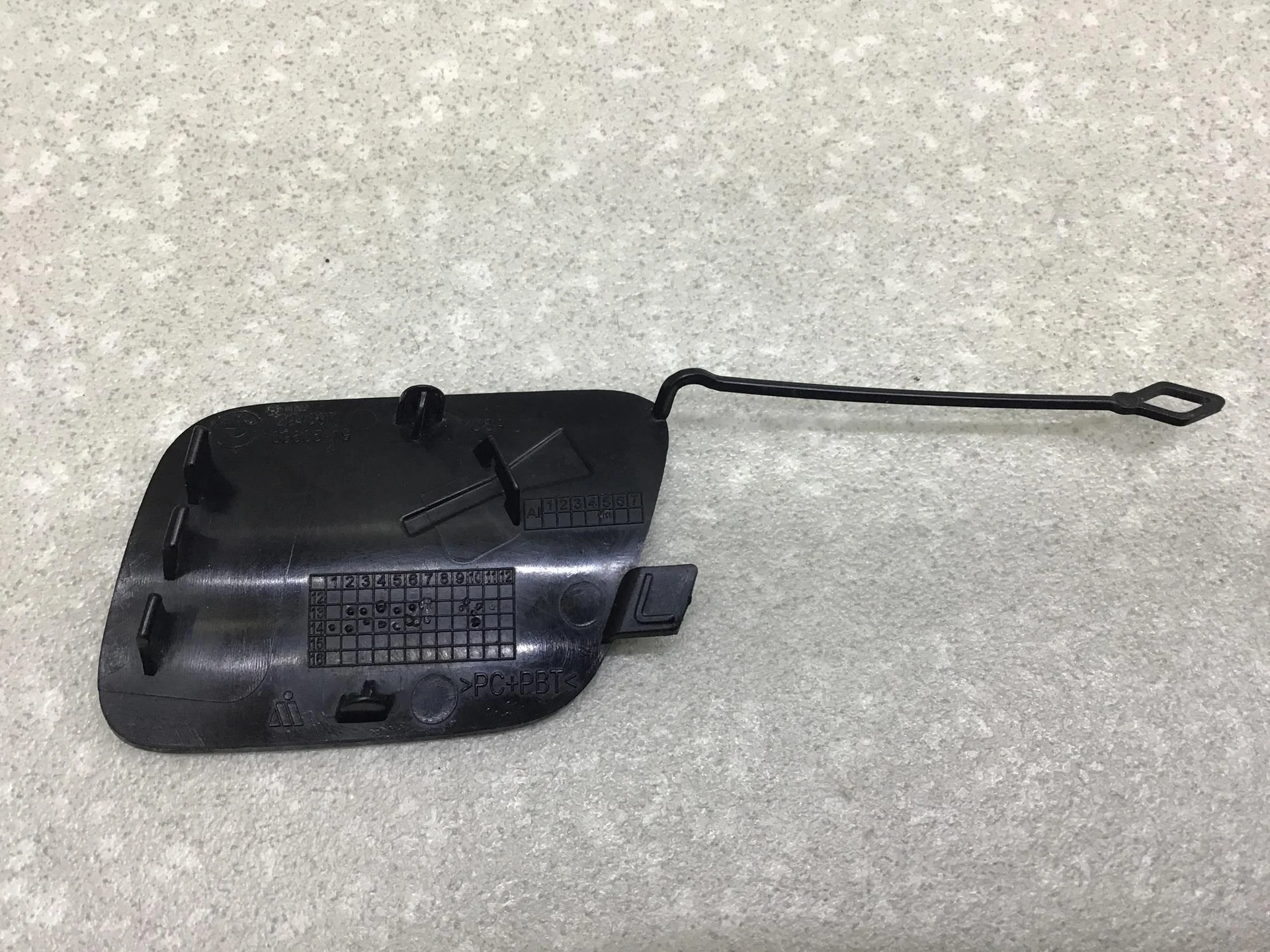 Заглушка буксировочного крюка BMW X5 F15/F85 2013> [51127294397] - миниатюра 2