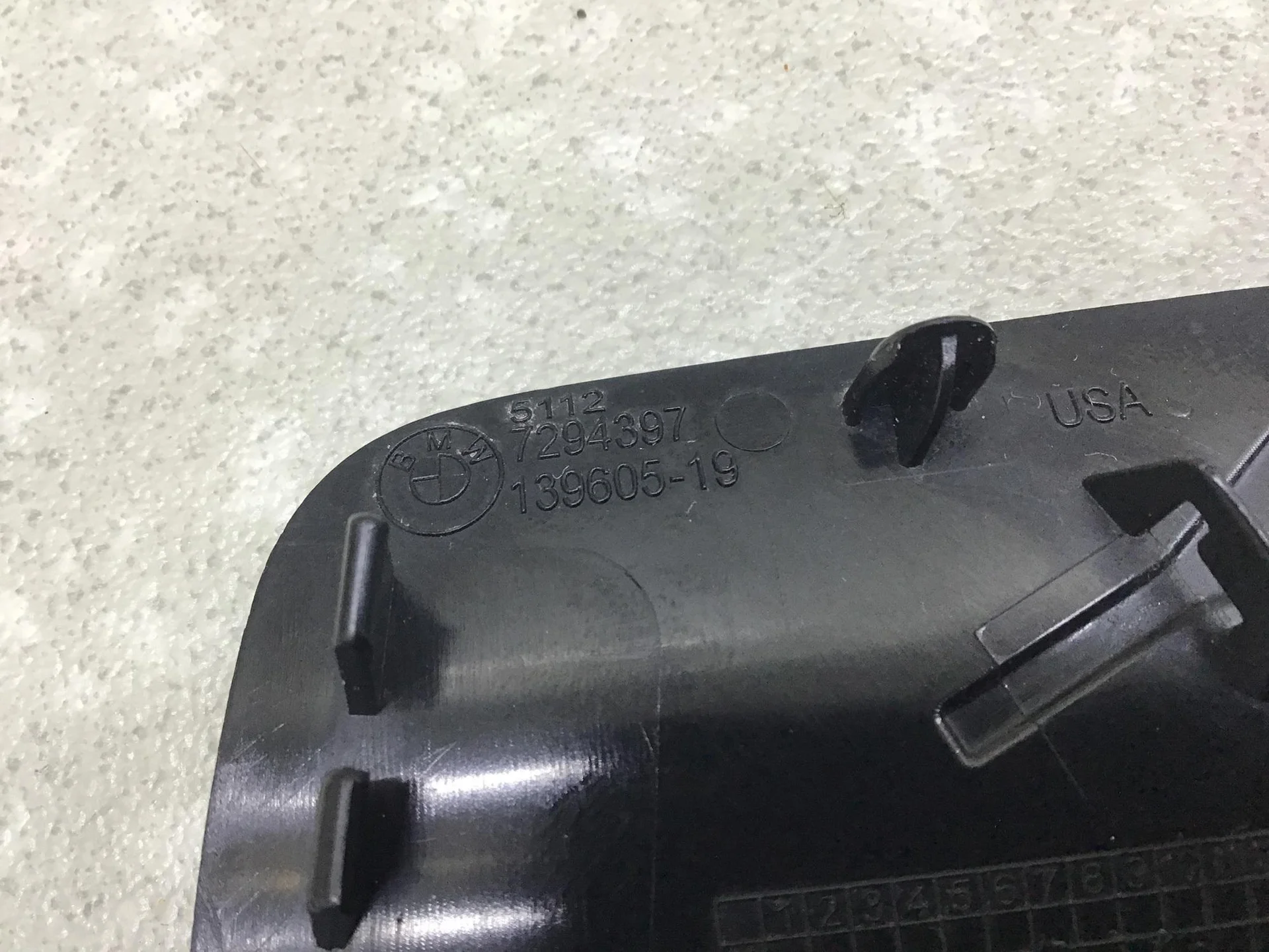 Заглушка буксировочного крюка BMW X5 F15/F85 2013> [51127294397] - миниатюра 3