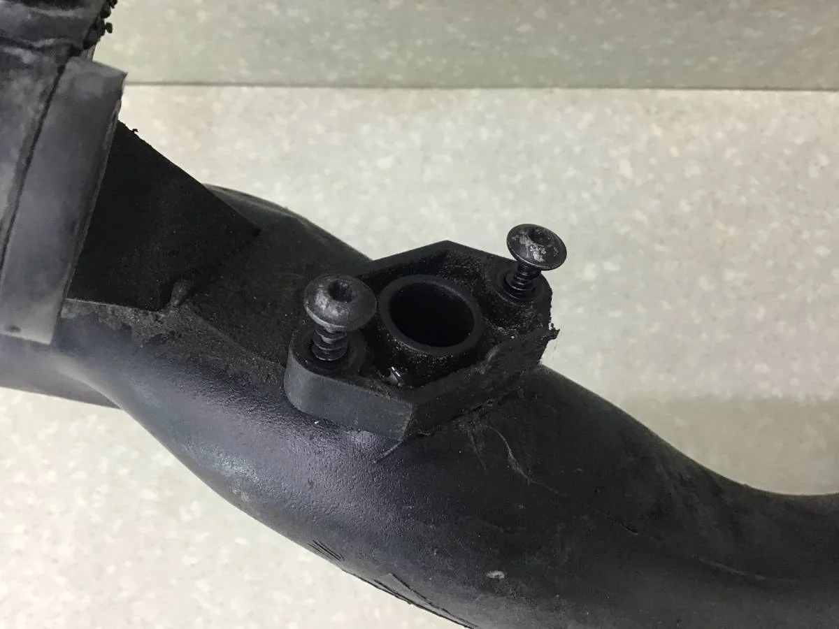 Патрубок интеркулера Volkswagen Tiguan (5N2) 2011-2016 [1K0145770AK] - миниатюра 3