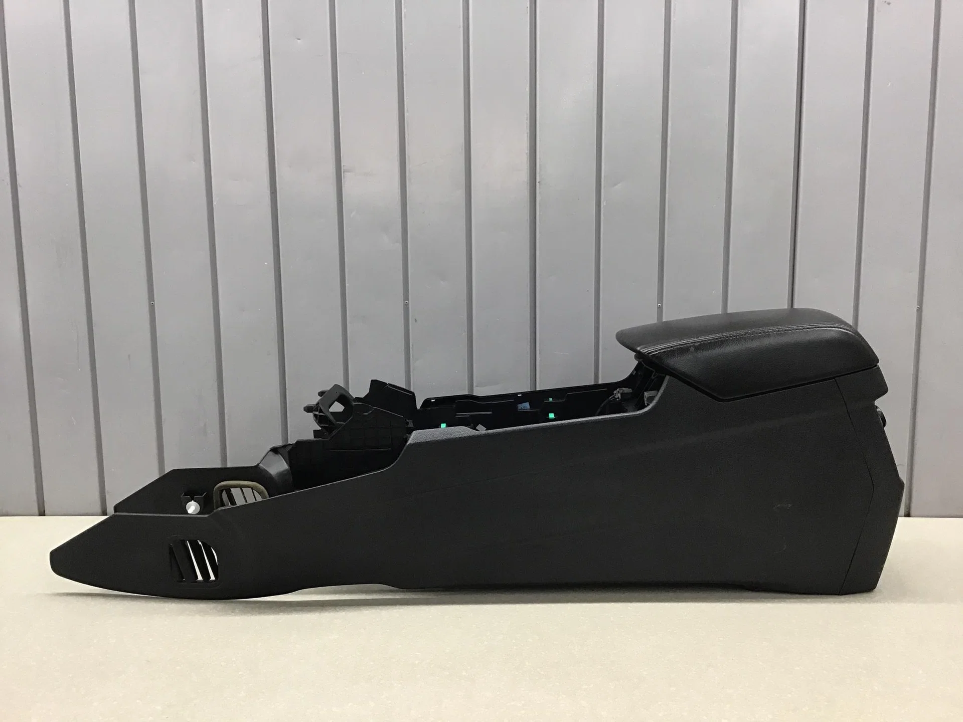 Консоль, Ford America Explorer 2011> [BB5378045A06] - миниатюра 2