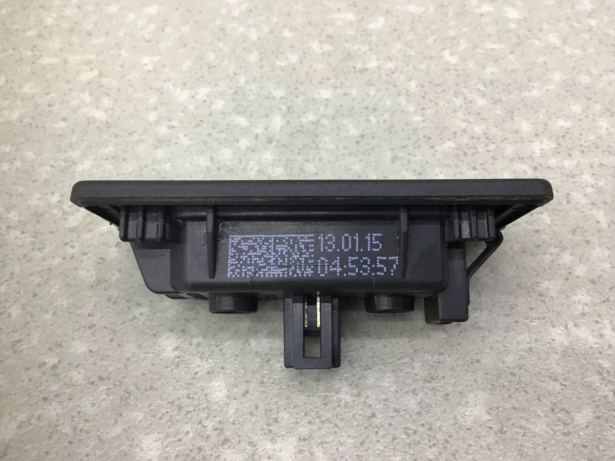 Фонарь подсветки номера Volkswagen Jetta (5K) 2011> [3AF943021A] - миниатюра 2