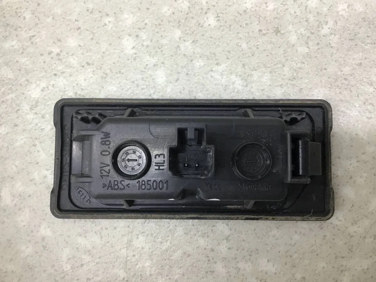 Фонарь подсветки номера Volkswagen Jetta (5K) 2011> [3AF943021A] - миниатюра 4