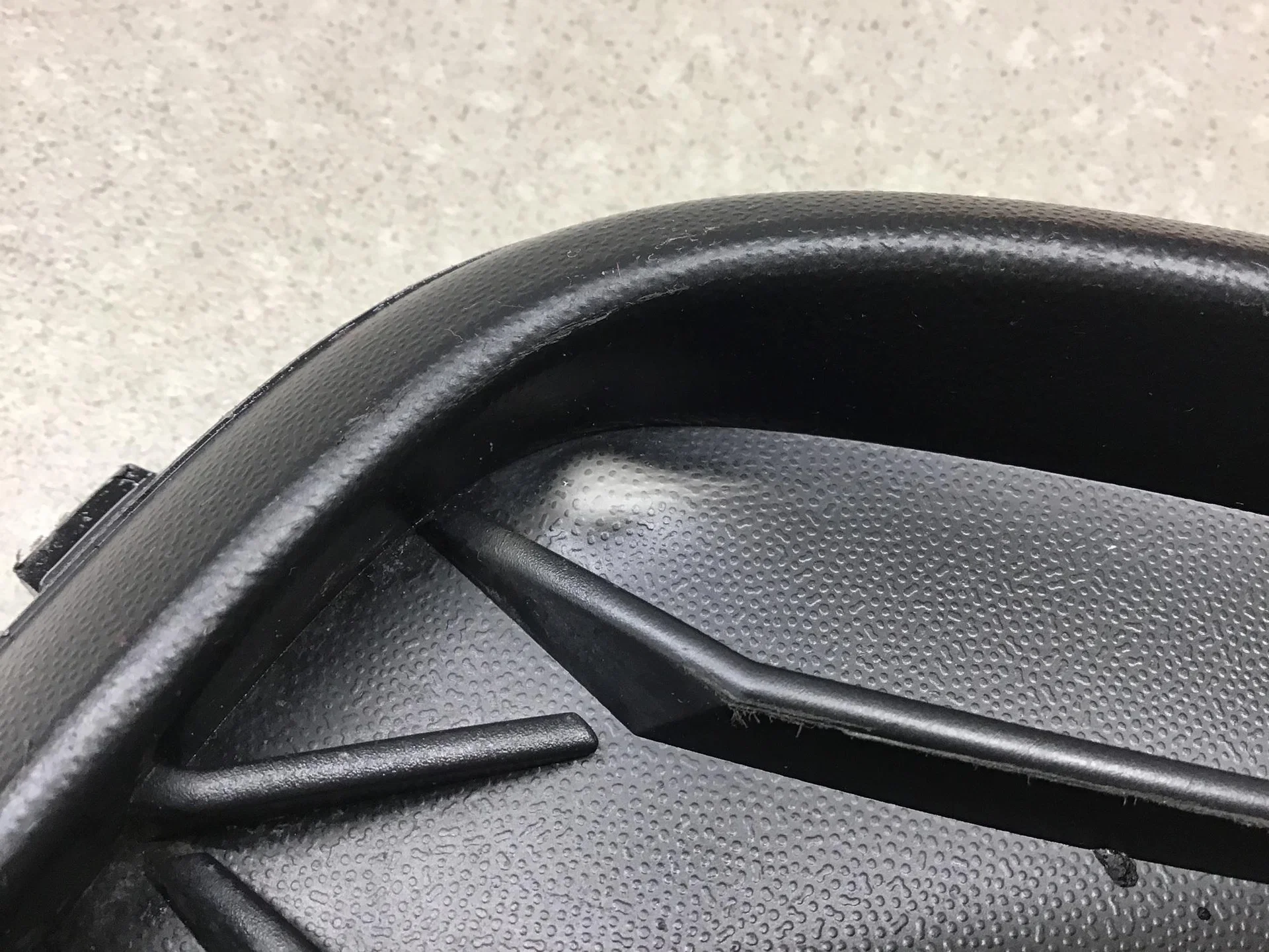 Решетка в бампер правая, VW Tiguan 2017> [5NA853666A] - миниатюра 2