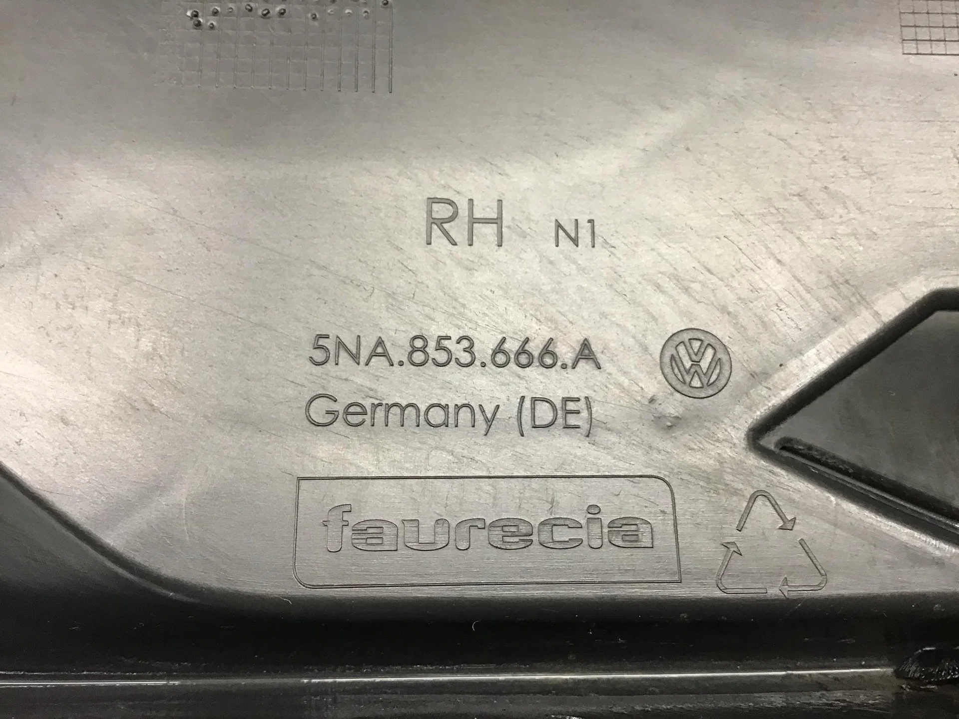 Решетка в бампер правая, VW Tiguan 2017> [5NA853666A] - миниатюра 5