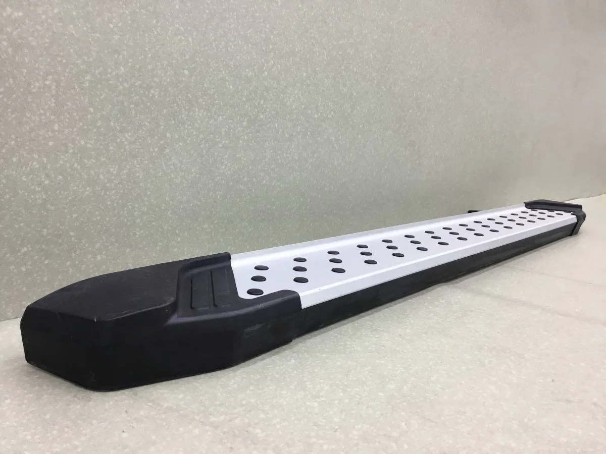 Подножка правая Nissan Qashqai (J10) 2006-2013 [D173AL41045] - миниатюра 2