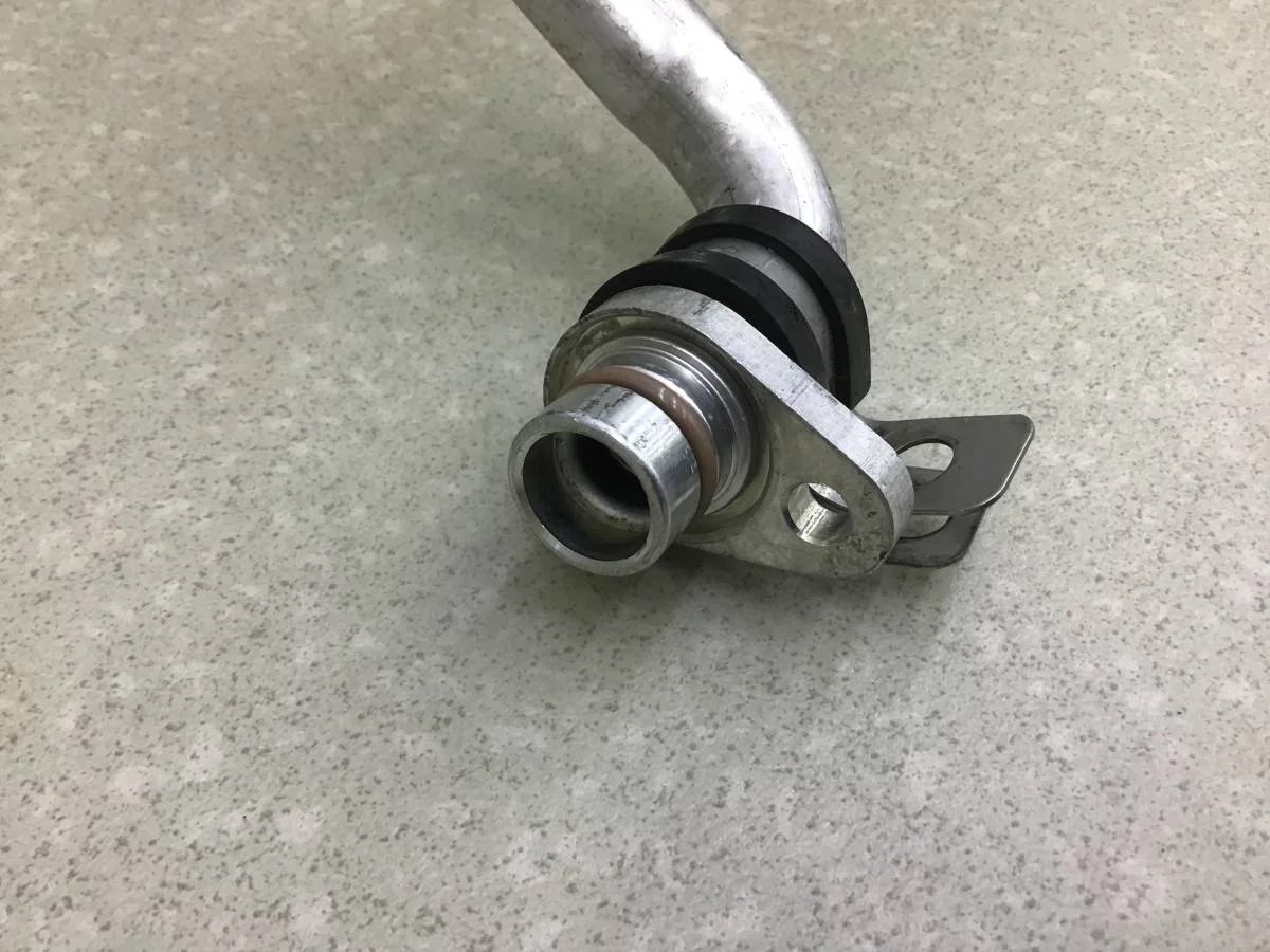 Трубка кондиционера Renault Duster (HS) 2010-2021 [924801172R] - миниатюра 2