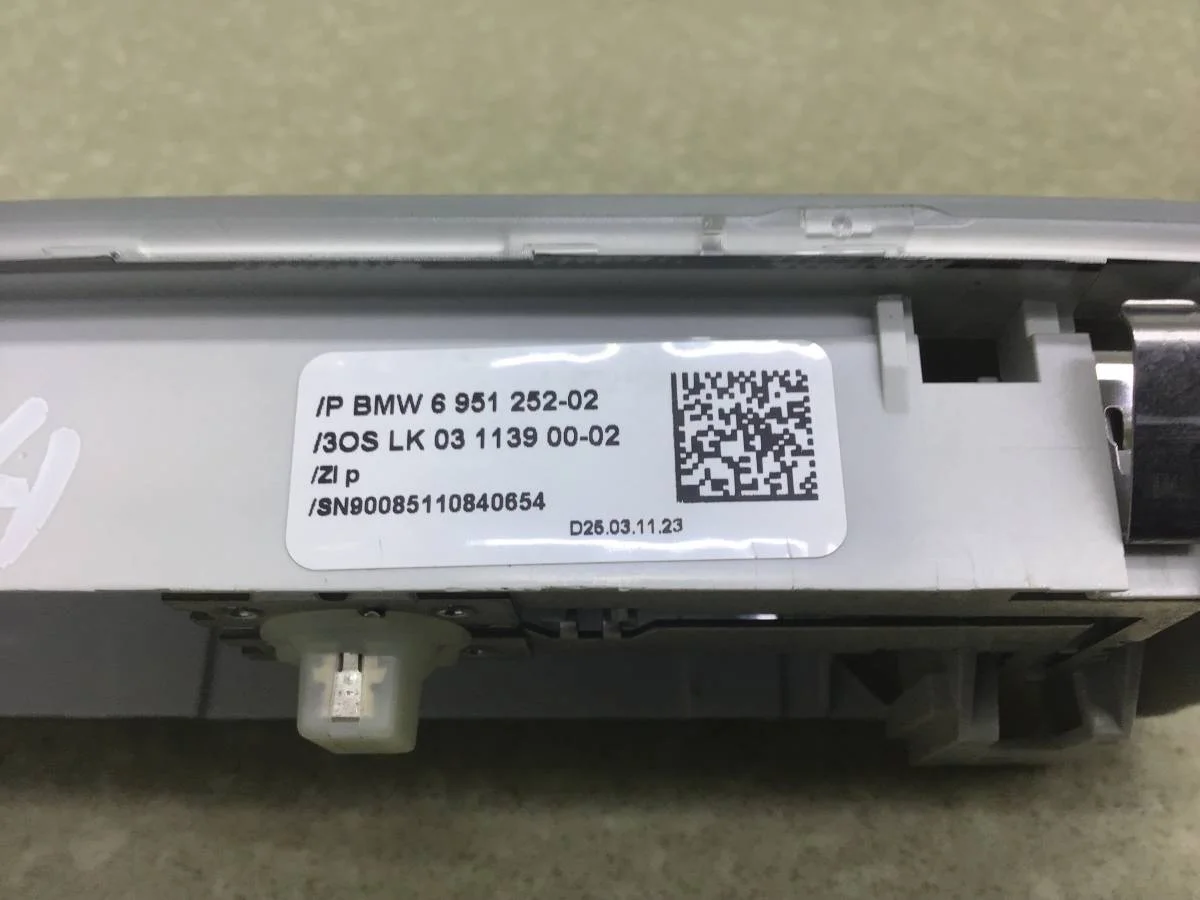 Плафон салонный BMW X1 E84 2009-2015 [61316951252] - миниатюра 4