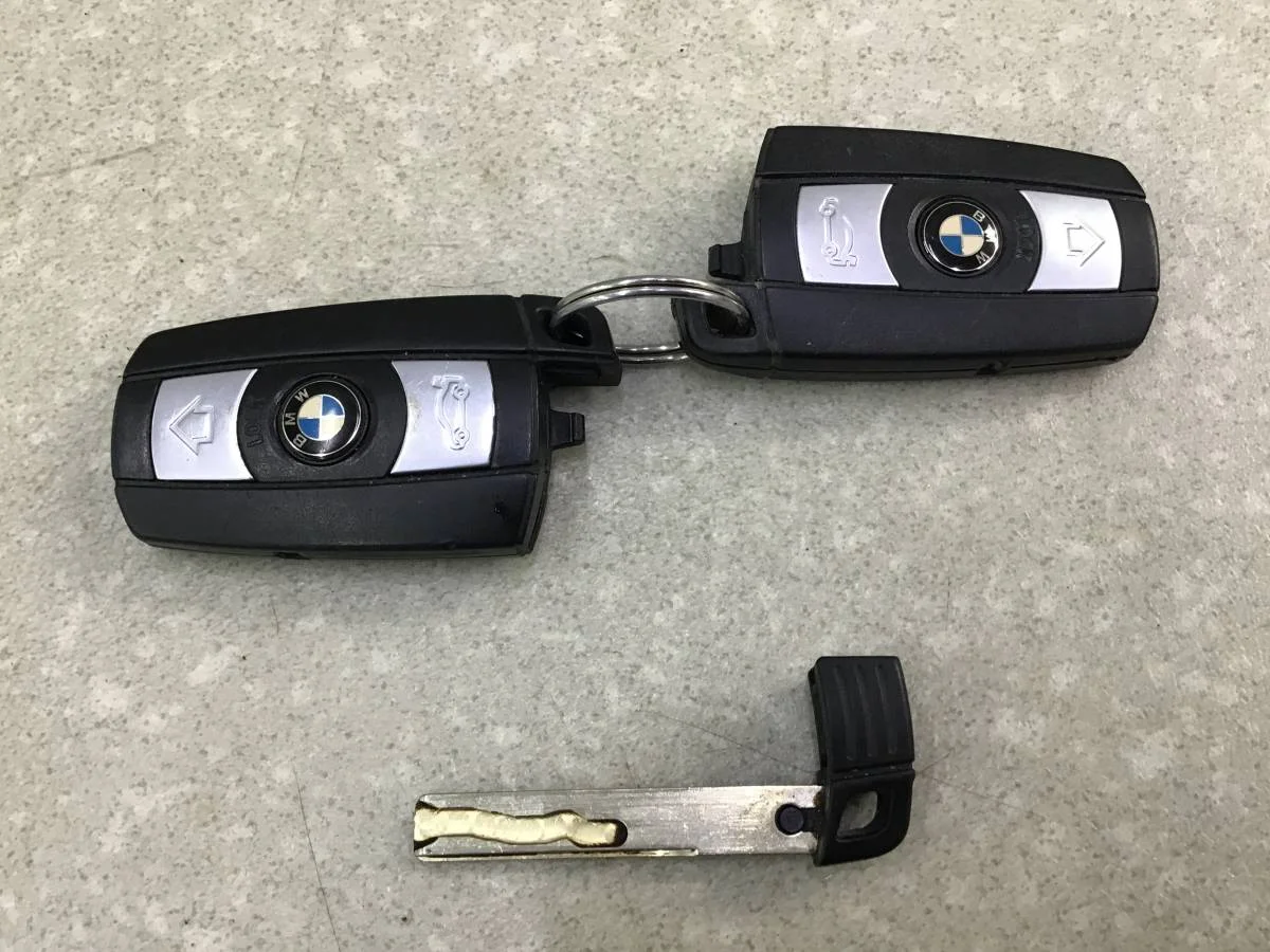 Ключ BMW X1 E84 2009-2015 [51212993145] - миниатюра 2