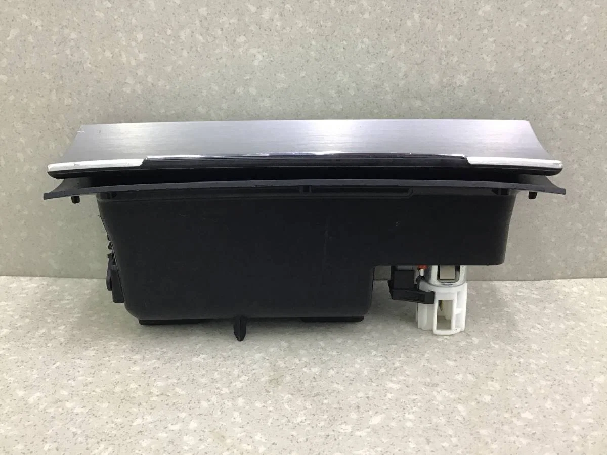 Пепельница передняя Volkswagen Passat B6 2005-2010 [3C0863284A] - миниатюра 5