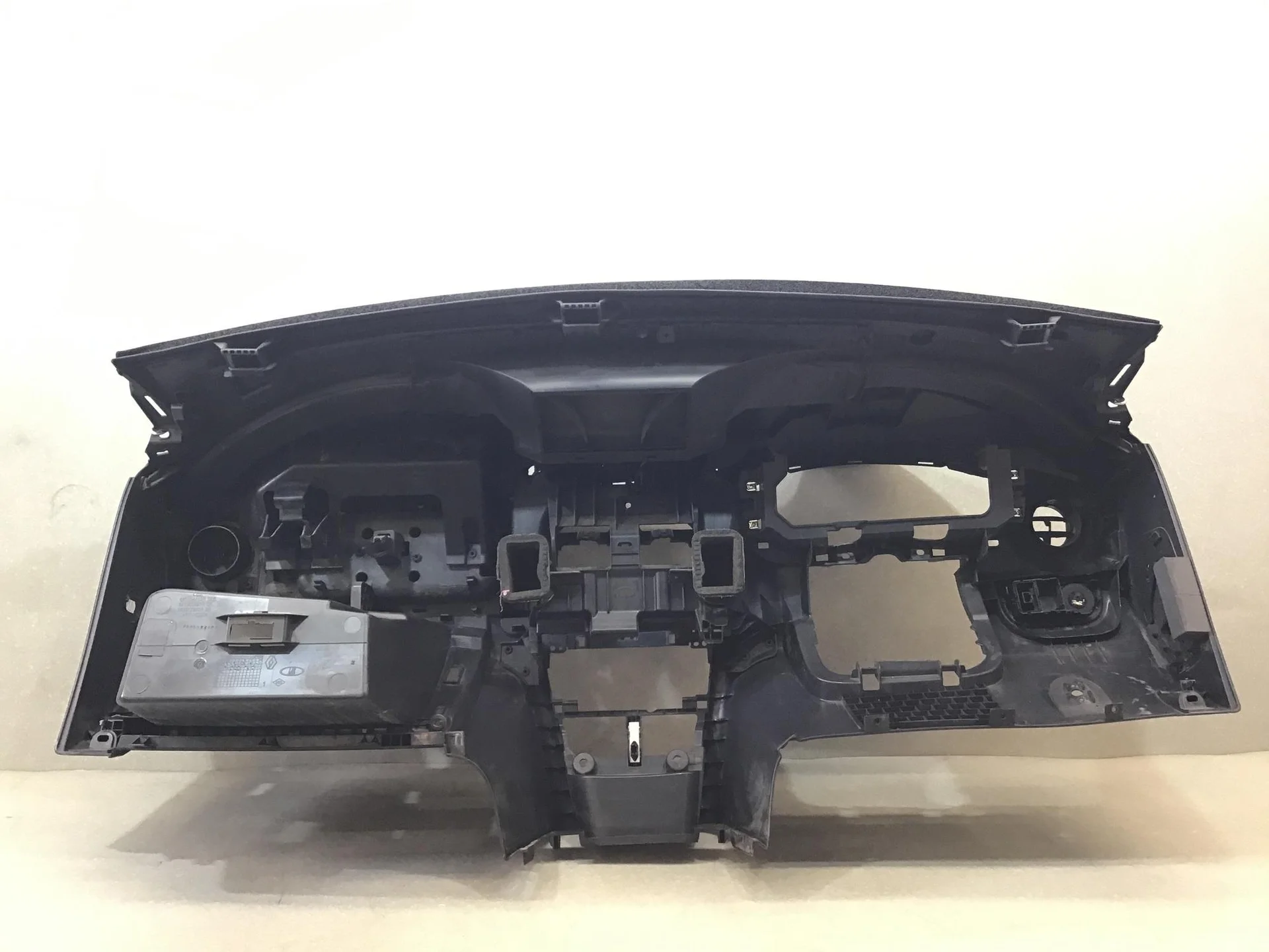 Торпедо Renault Logan (2) 2014> [681004517R] - миниатюра 10