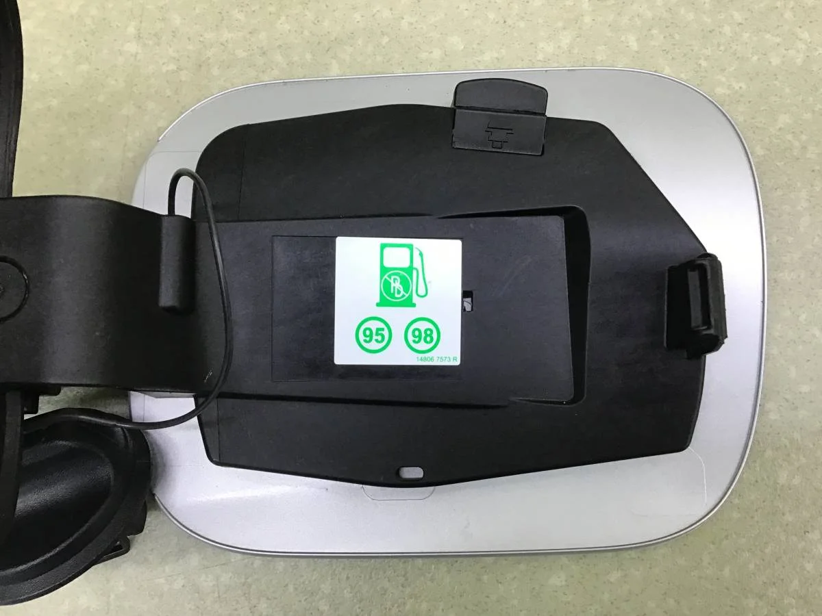 Лючок бензобака Renault Kaptur (1) 2016-2022 [781202525R] - миниатюра 3