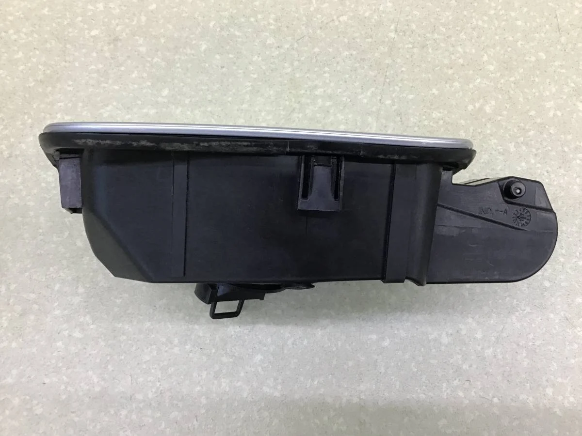 Лючок бензобака Renault Kaptur (1) 2016-2022 [781202525R] - миниатюра 4