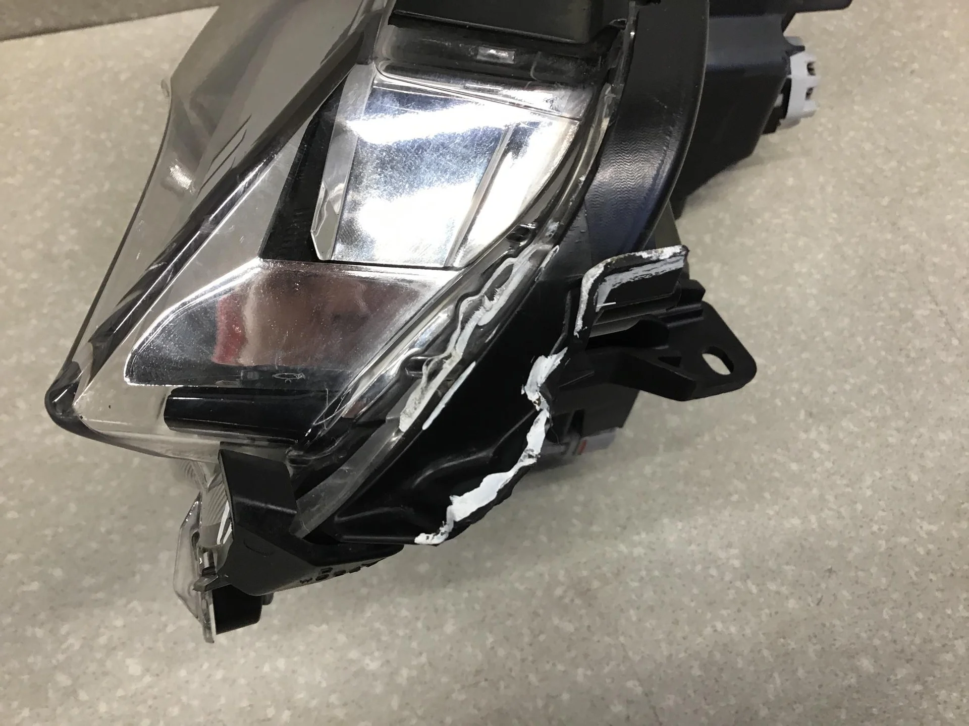Фара правая Toyota Rav 4 (A40) 2013> [8114542680] - миниатюра 9
