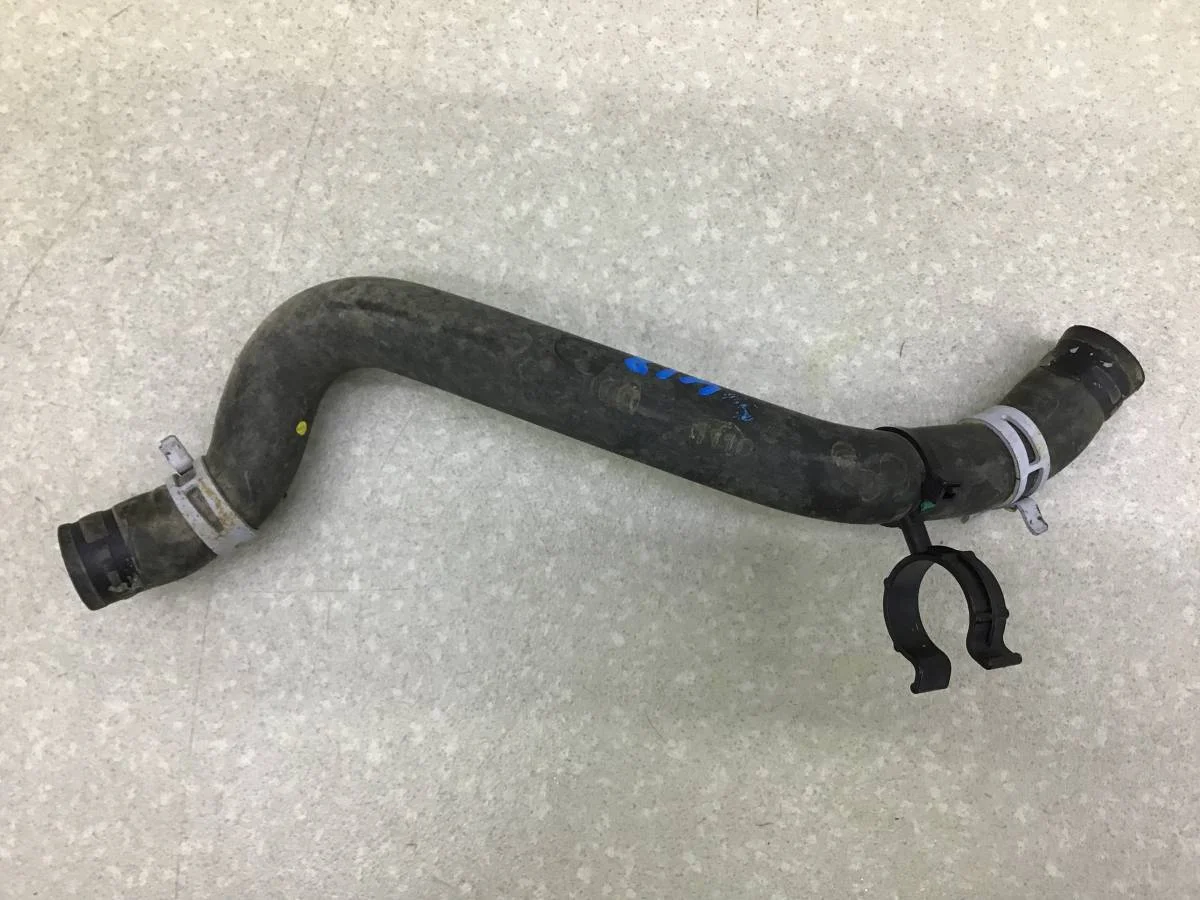 Патрубок отопителя Renault Kaptur (1) 2016-2022 [924001884R] - миниатюра 2