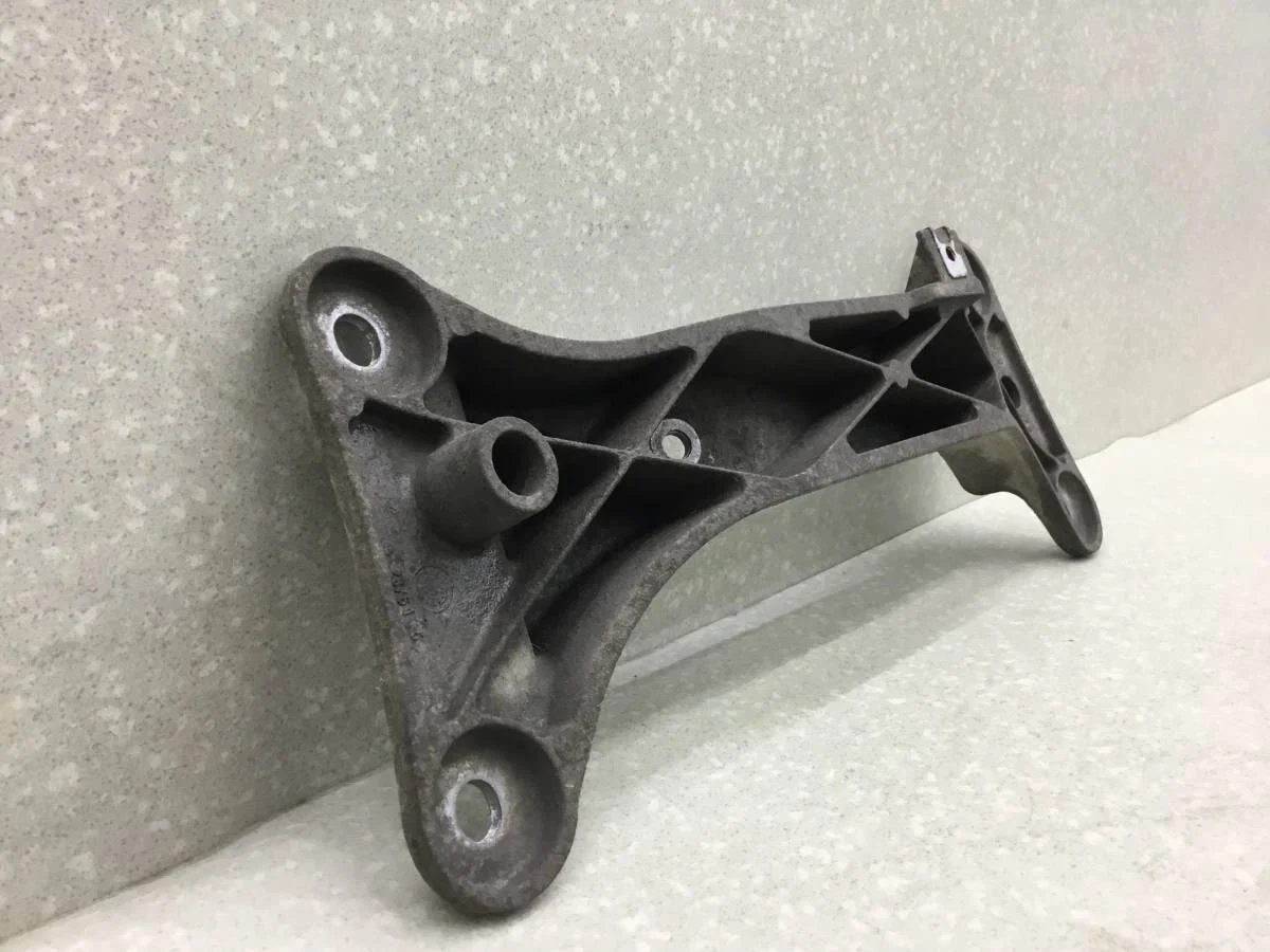Кронштейн КПП BMW X1 E84 2009-2015 [22316778059] - миниатюра 7