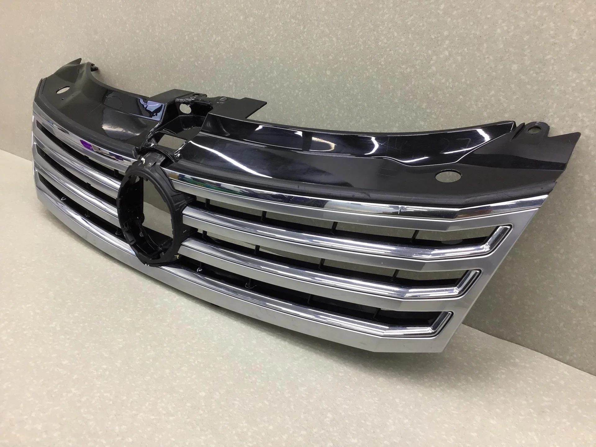 Решетка радиатора, VW Phaeton 2002-2016 [3D0853651AFGOY] - миниатюра 3