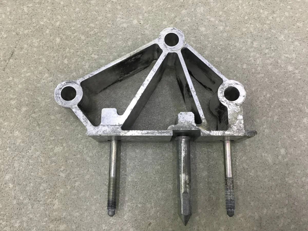 Кронштейн Volkswagen Tiguan (5N2) 2011-2016 [1K1857021D] - миниатюра 2
