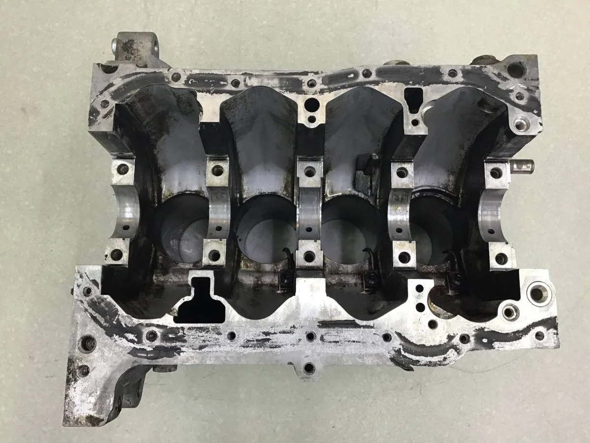Блок двигателя Skoda Yeti (5L) 2009-2018 [03F103101B] - миниатюра 9