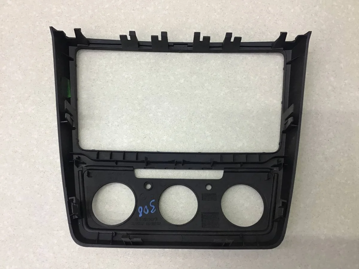 Рамка магнитолы Skoda Yeti (5L) 2009-2018 [5L0858069G] - миниатюра 7