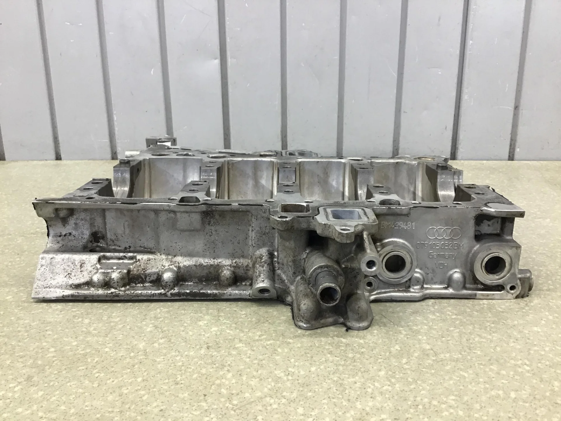 Постель коленвала Volkswagen Touareg (7L) 2002-2010 [079103032BM] - миниатюра 3