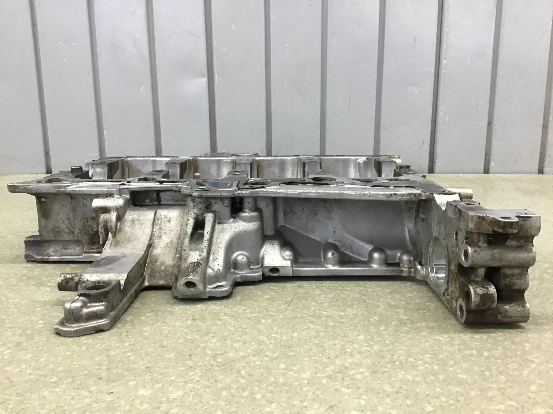 Постель коленвала Volkswagen Touareg (7L) 2002-2010 [079103032BM] - миниатюра 5
