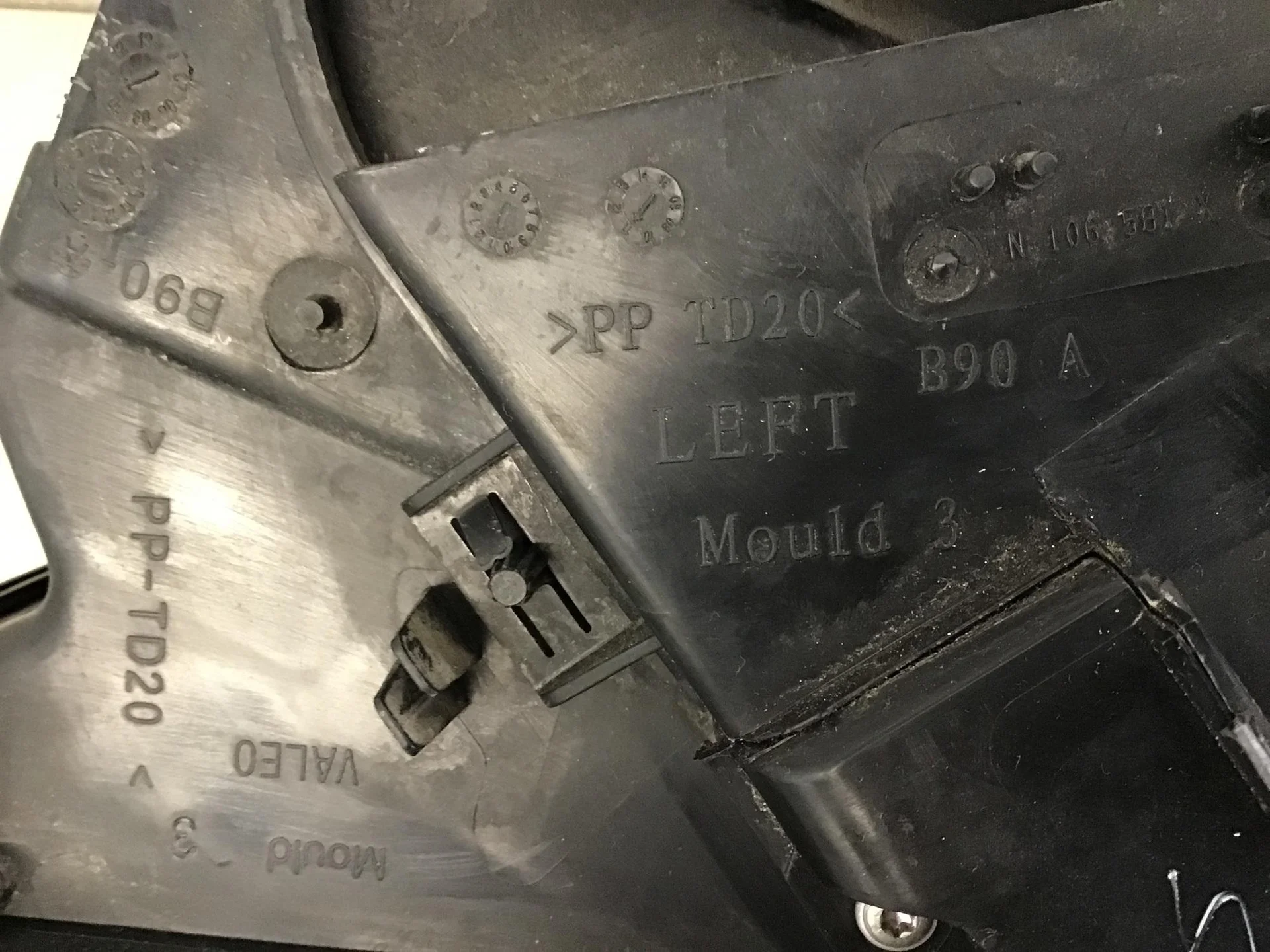 Корпус отопителя, Renault Sandero 2009-2014 [ 271108477R] - миниатюра 8