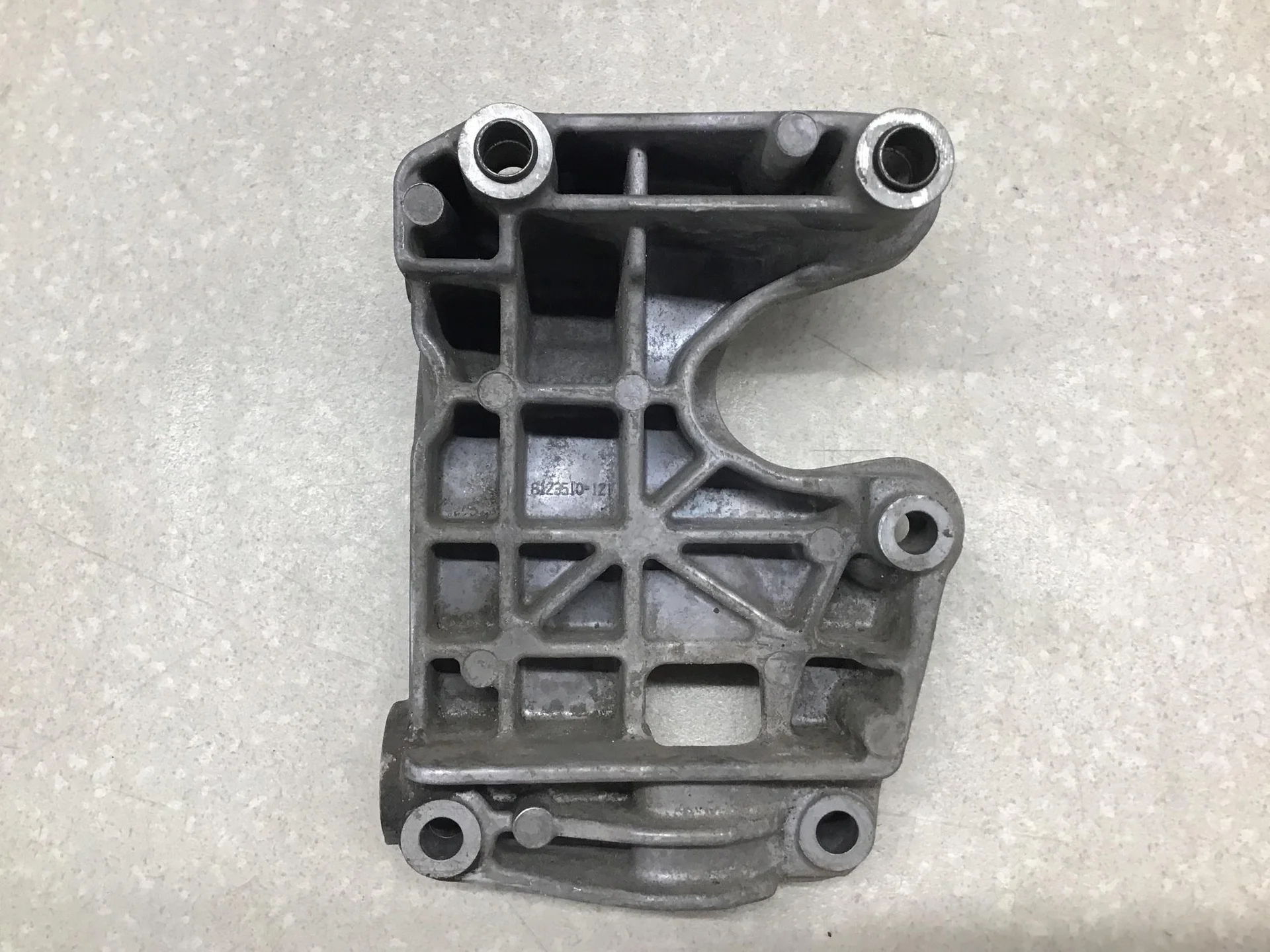 Кронштейн генератора, VW Touareg 2002-2010 [079903805AF] - миниатюра 3