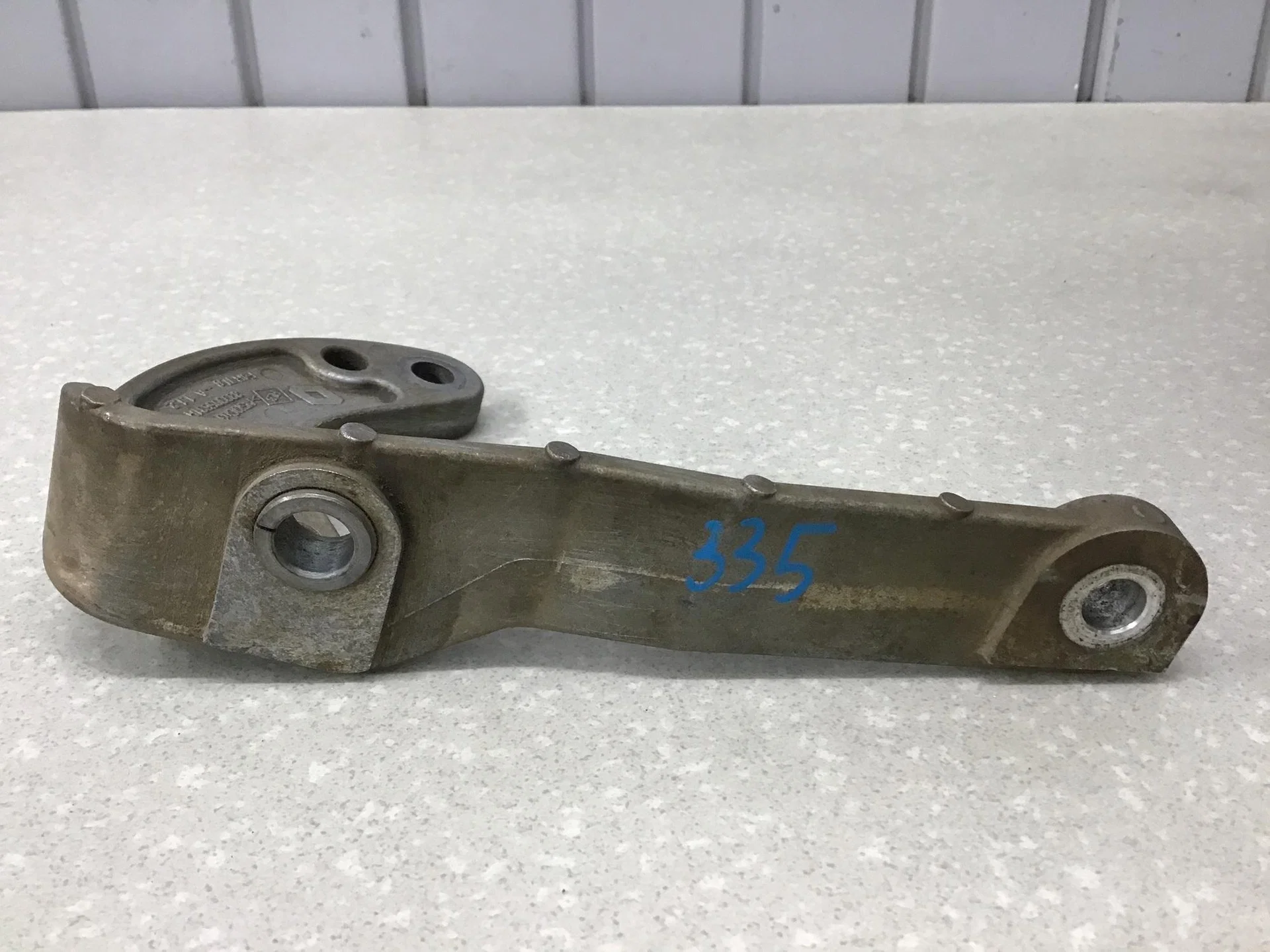 Кронштейн КПП, Renault Duster I 2012-2021 [339305631R] - миниатюра 3