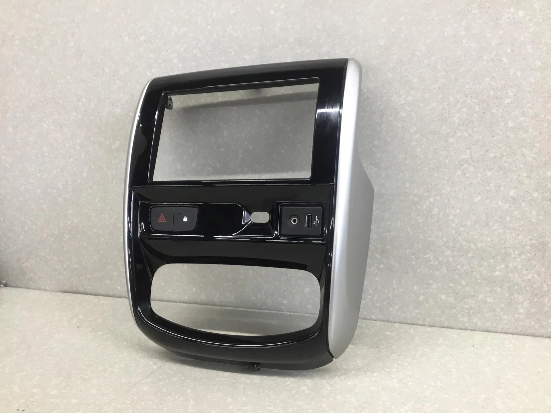 Рамка магнитолы, Nissan Terrano III (D10) 2014> [682607726] - миниатюра 3