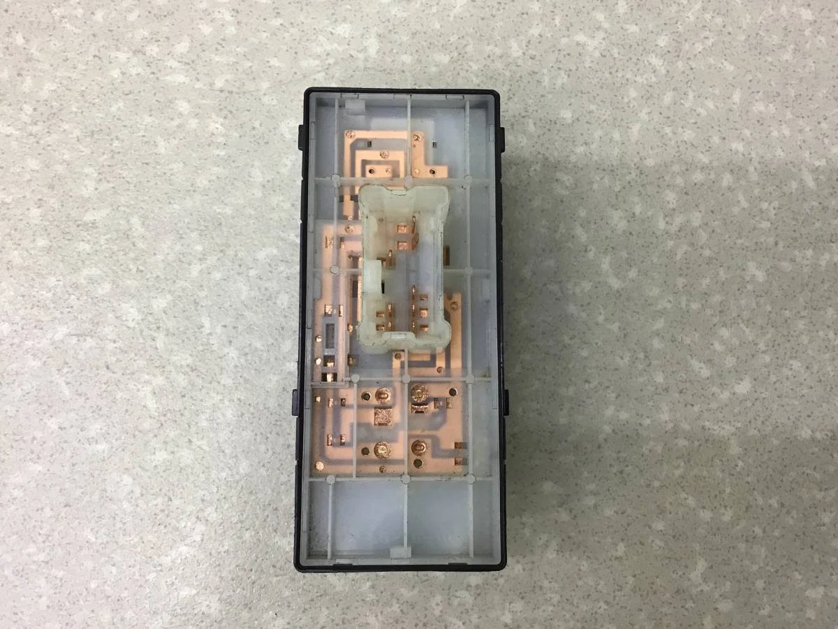 Кнопка стеклоподъемника Nissan Juke (F15) 2011> [254111KA5A] - миниатюра 5