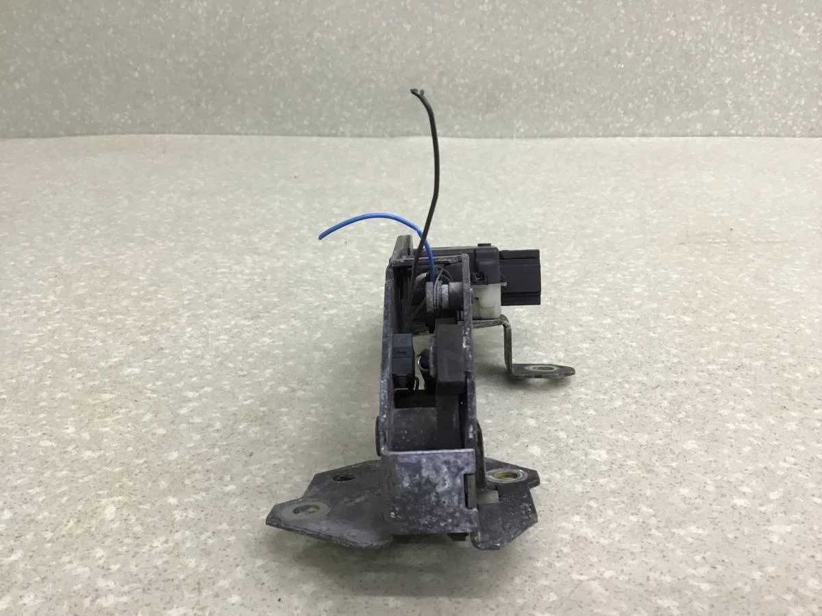 Замок багажника Volkswagen Touareg (7L) 2002-2010 [7L0827506E] - миниатюра 5