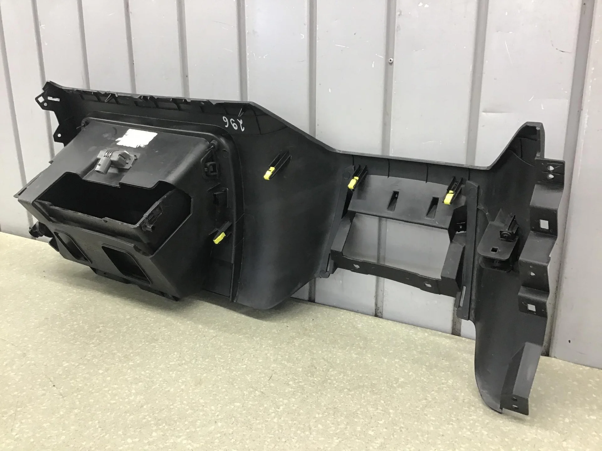 Накладка (кузов внутри), Geely EMGRAND EC7 2008> [MR718106802277] - миниатюра 8