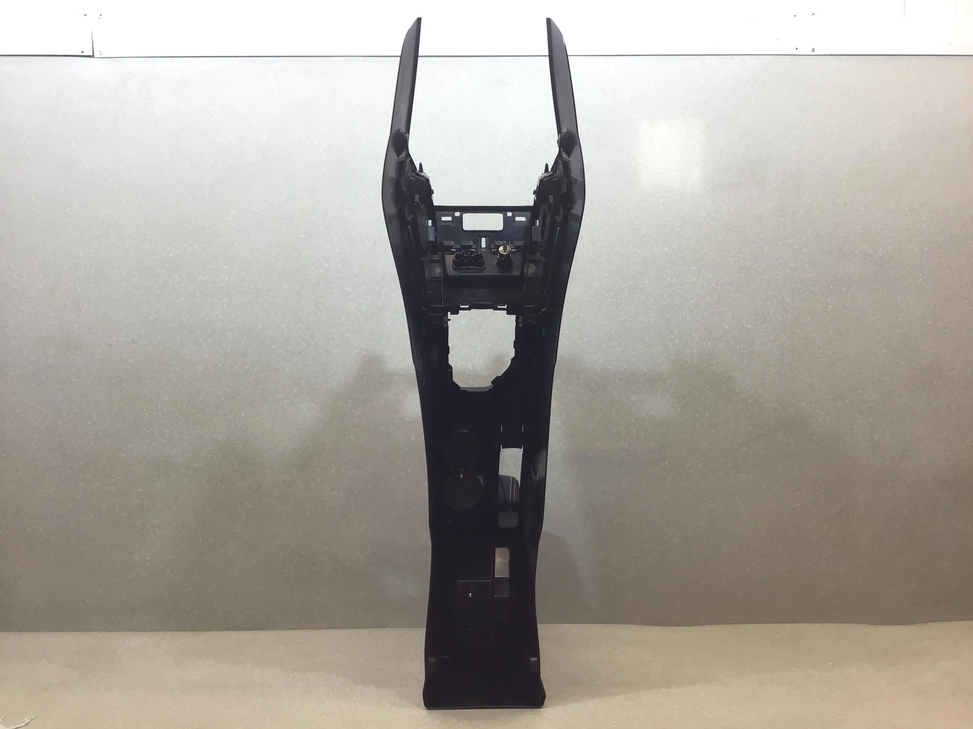Подлокотник FAW Besturn X40 (D181) 2016-2022 [ 1BA064441] - миниатюра 10