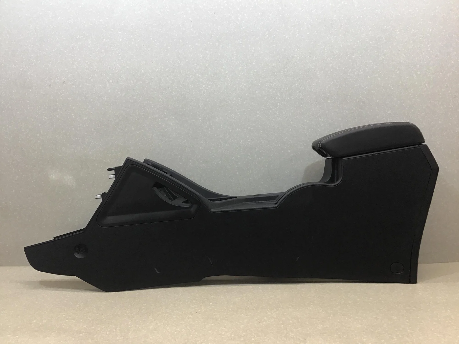 Подлокотник FAW Besturn X40 (D181) 2016-2022 [ 1BA064441] - миниатюра 4