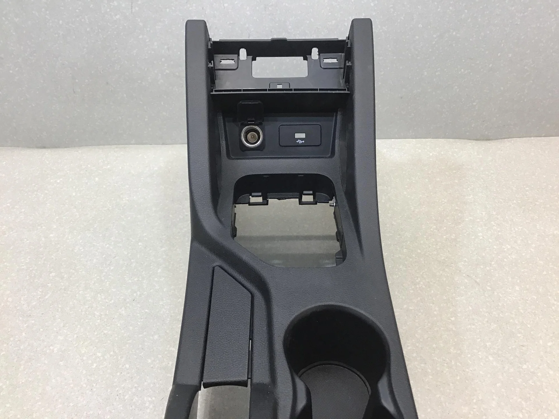 Подлокотник FAW Besturn X40 (D181) 2016-2022 [ 1BA064441] - миниатюра 8