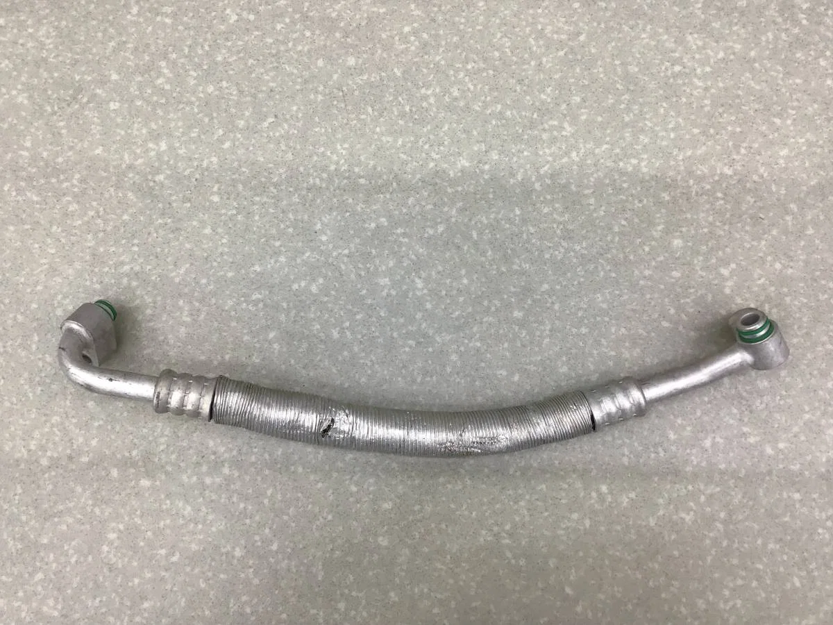 Трубка кондиционера Geely MK (5AFE) 2008-2015 [1018002700] - миниатюра 2