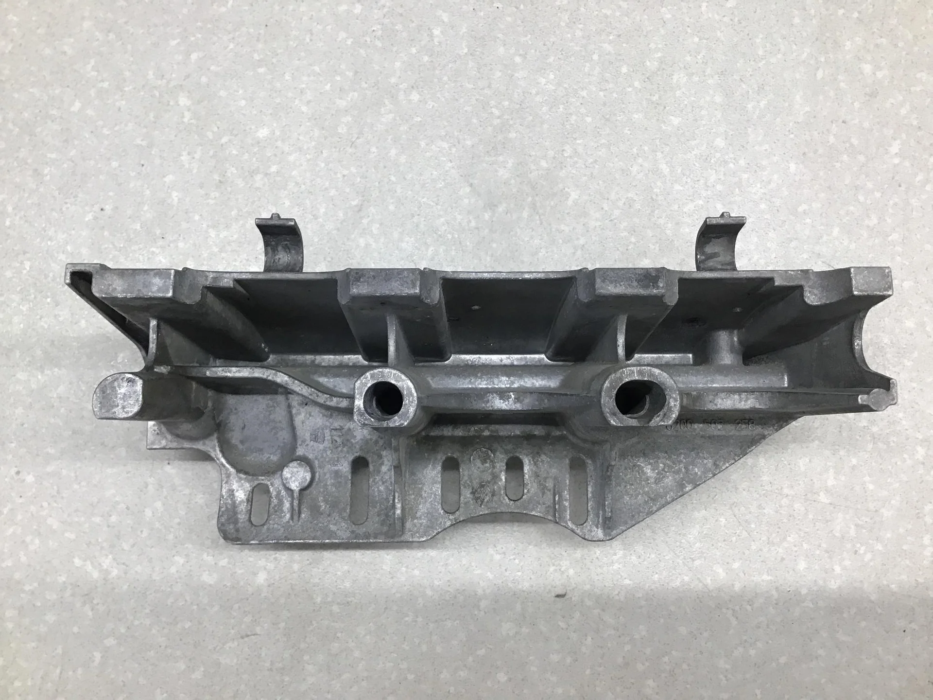 Кронштейн (сопут. товар), Nissan Almera (G15) 2013> [8200503258] - миниатюра 4