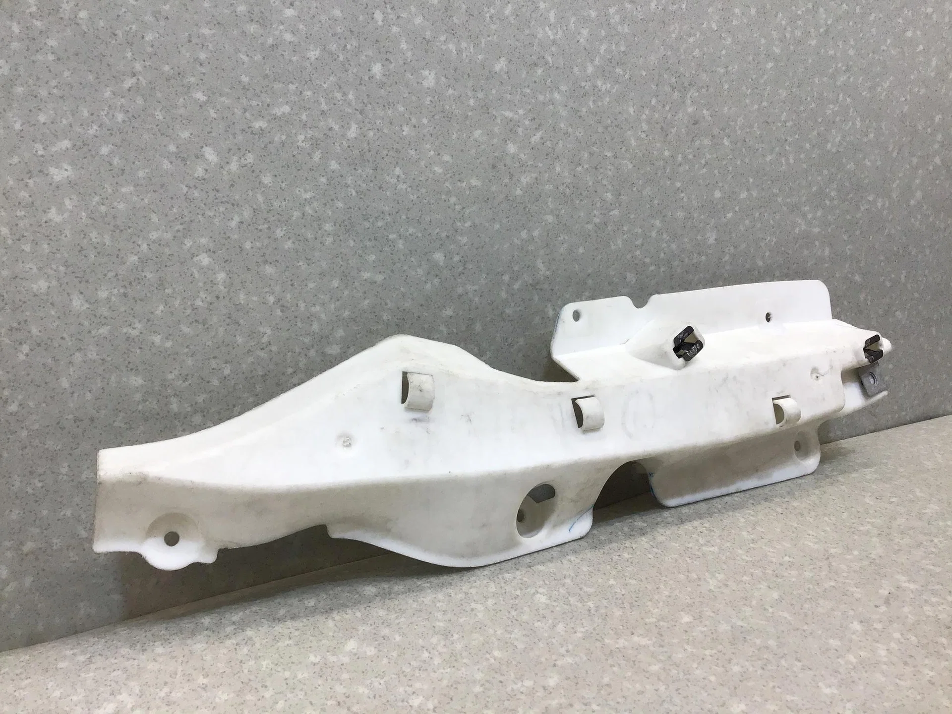 Кронштейн (сопут. товар), VW Jetta 2006-2011 [1K5880679] - миниатюра 2