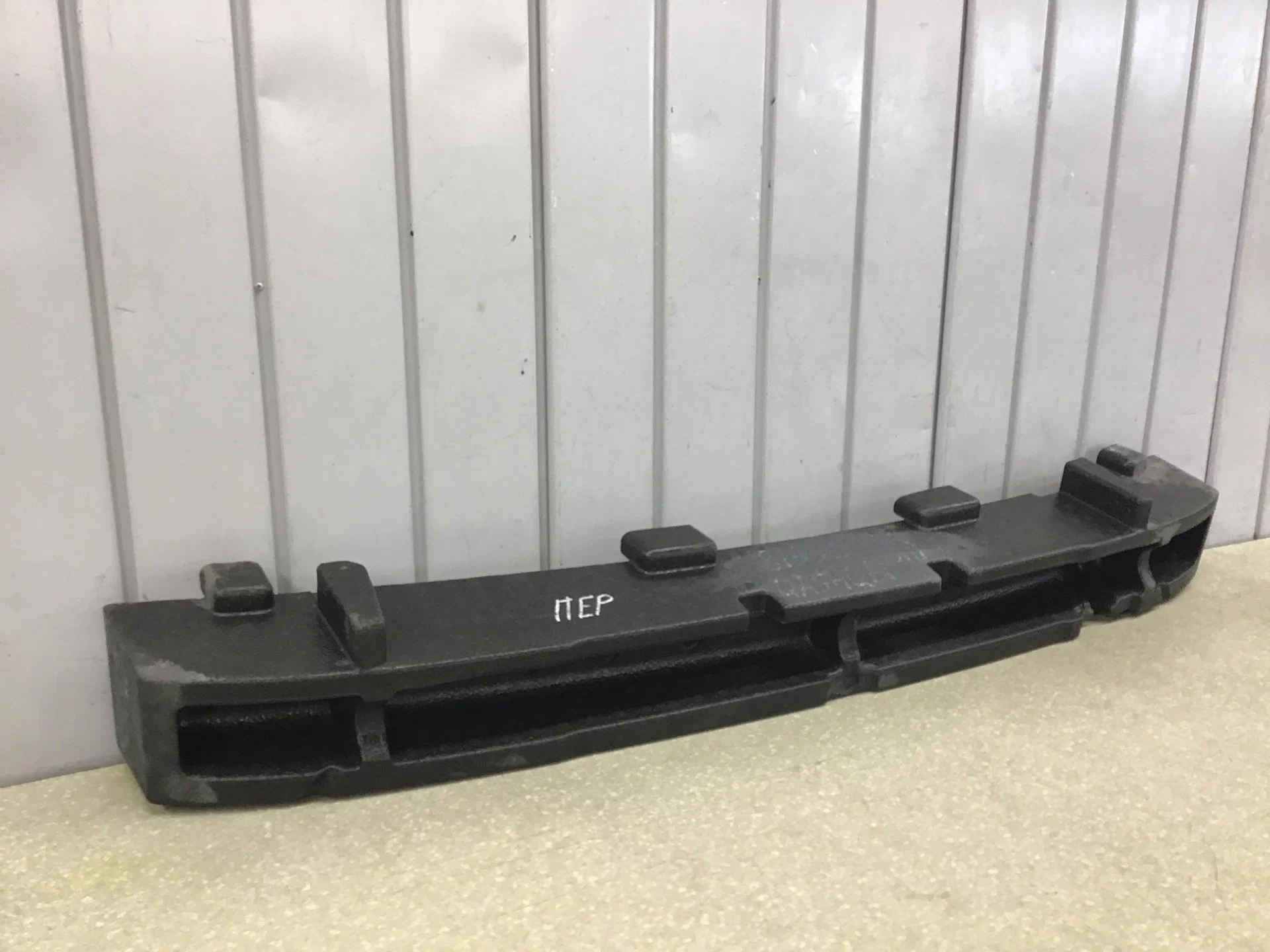 Наполнитель переднего бампера Nissan Qashqai (J11) 2014> [620904EA0A] - миниатюра 2