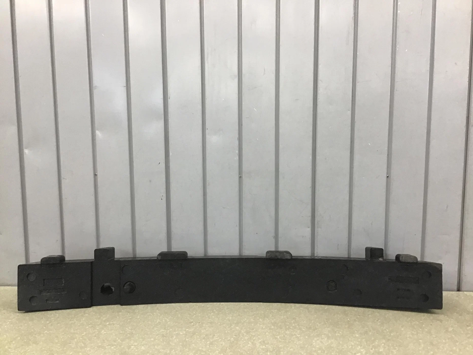 Наполнитель переднего бампера Nissan Qashqai (J11) 2014> [620904EA0A] - миниатюра 5