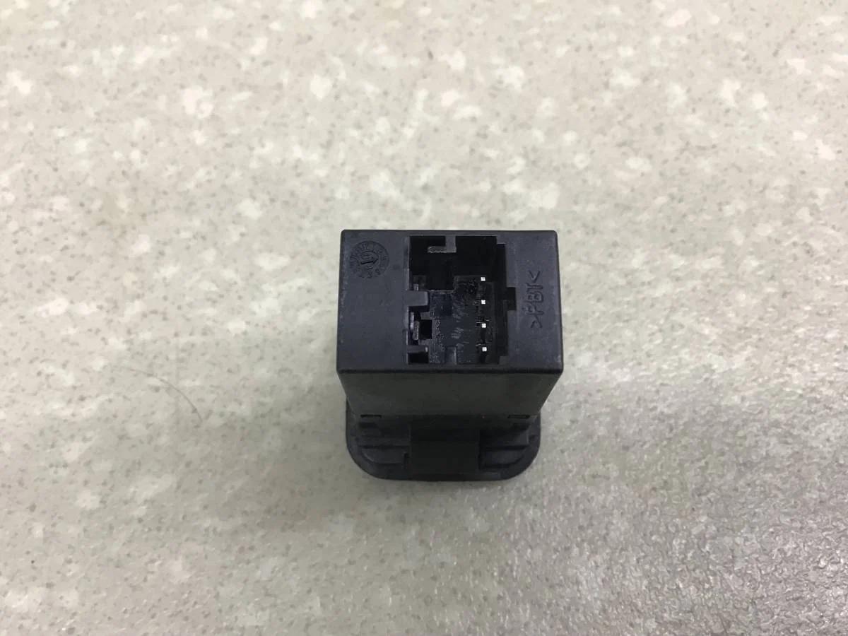 Разъем Seat Leon (1P1) 2005-2013 [6L0035475] - миниатюра 2