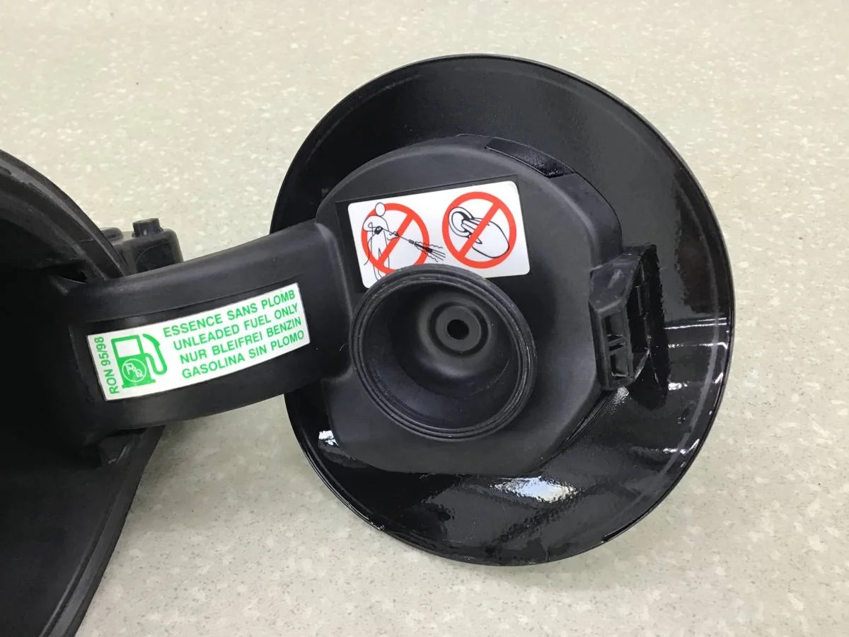 Лючок бензобака Citroen C4 (B7) 2011-2022 [9687310880] - миниатюра 4