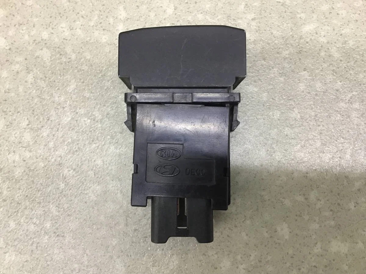 Разъем (USB AUX) Kia Sorento (BL, JC) 2002-2009 [955253E000] - миниатюра 2