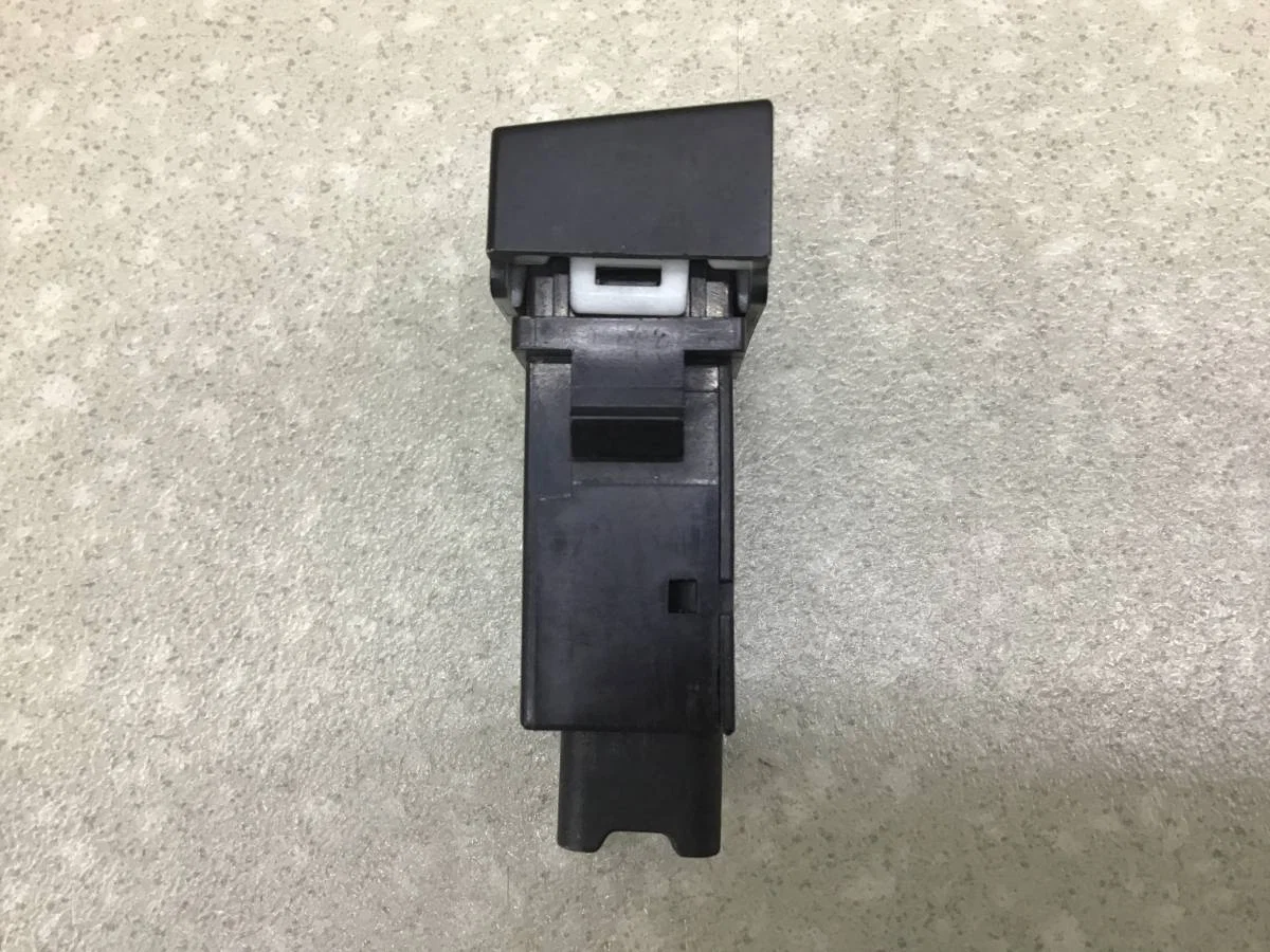 Разъем (USB AUX) Kia Sorento (BL, JC) 2002-2009 [955253E000] - миниатюра 4