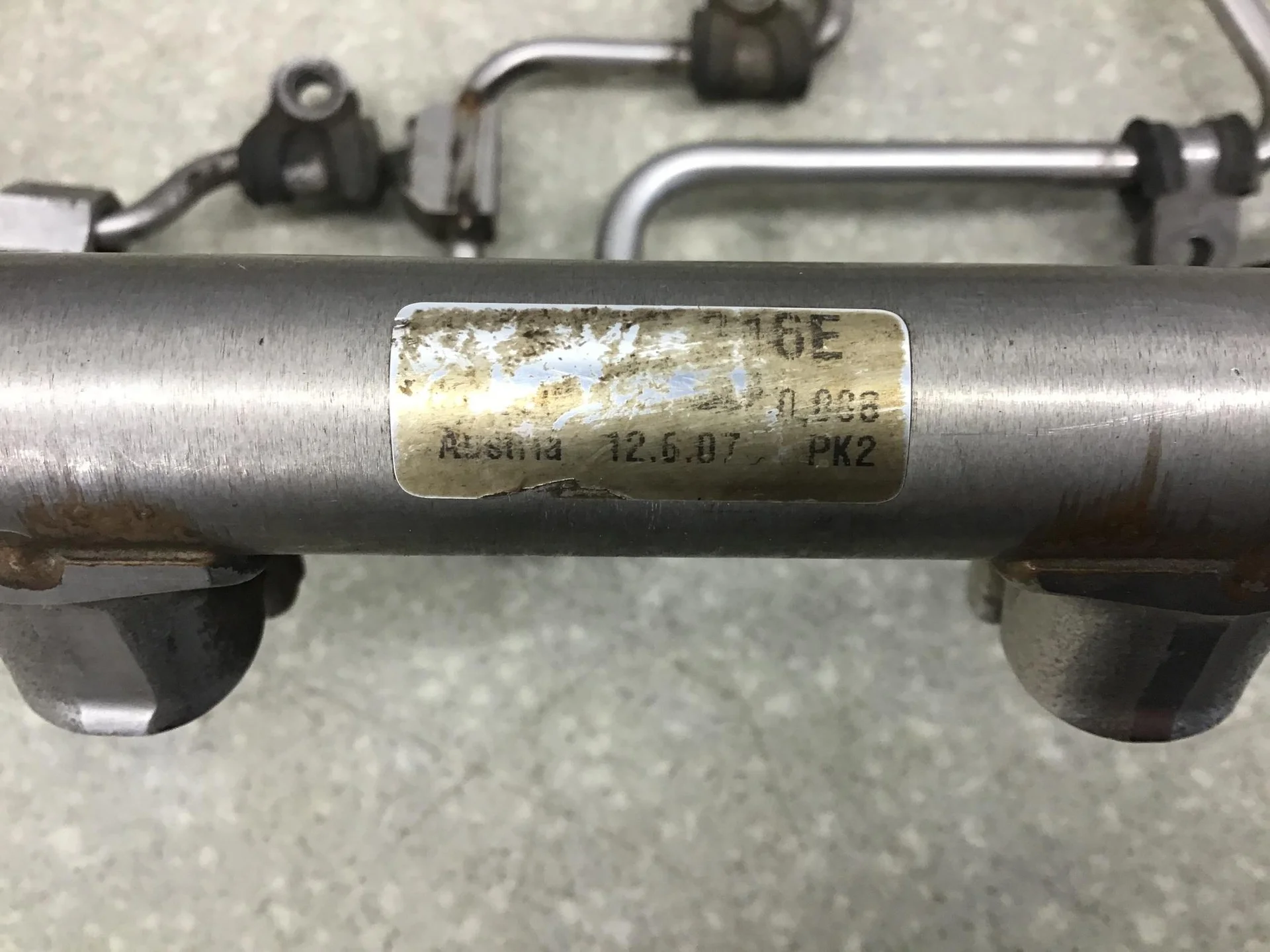 Рейка топливная (рампа), VW Touareg 2002-2010 [079133315E] - миниатюра 8